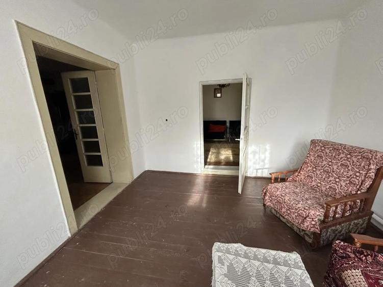 Vand casa mare, 4 cam.in Mandruloc, st.1.484 mp. sc.160,toate utilitatile introduse(incl.gaz) - 8