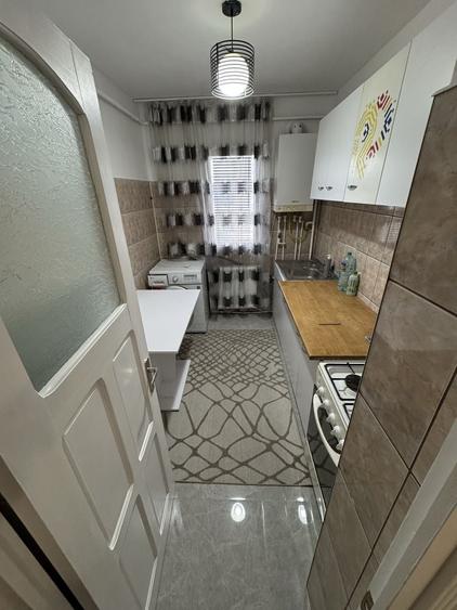 Apartament cu 2 camere nedecomandat în Primăverii