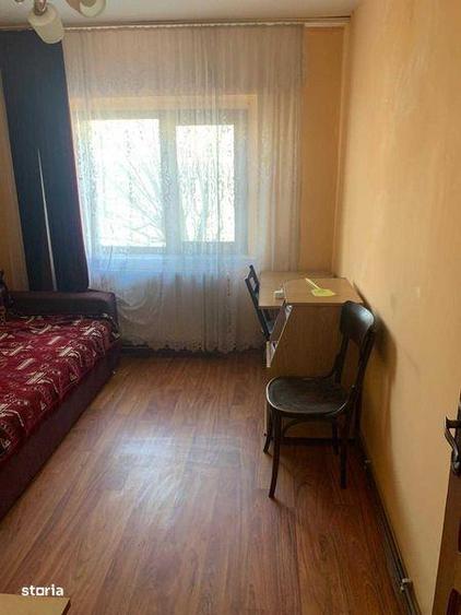 Apartament cu 3 camere decomandat în Balta Albă