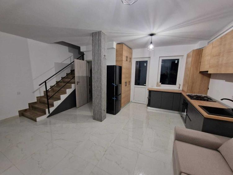 Casă cu 4 camere cu Teren 160 Mp în Central