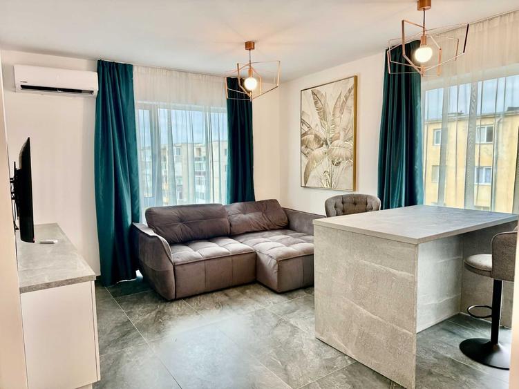 Apartament cu 2 camere decomandat în Central