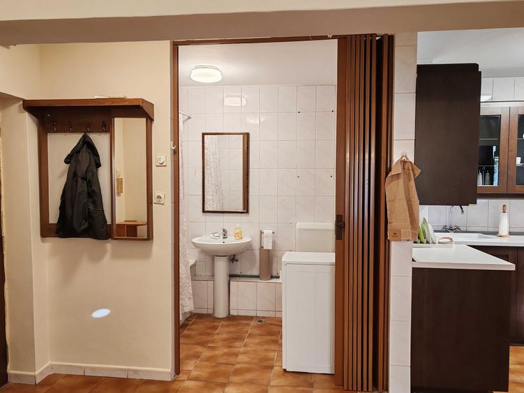 Garsonieră nedecomandată în Splaiul Unirii