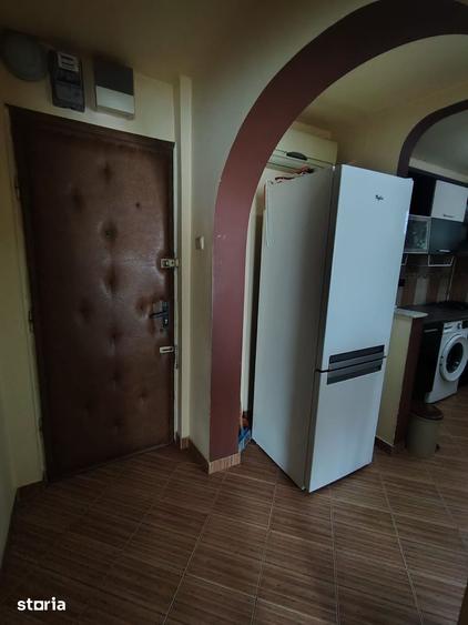 Apartament cu 2 camere decomandat în Aleea Trandafirilor