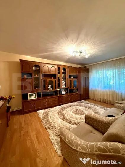 Apartament cu 3 camere decomandat în Obcini