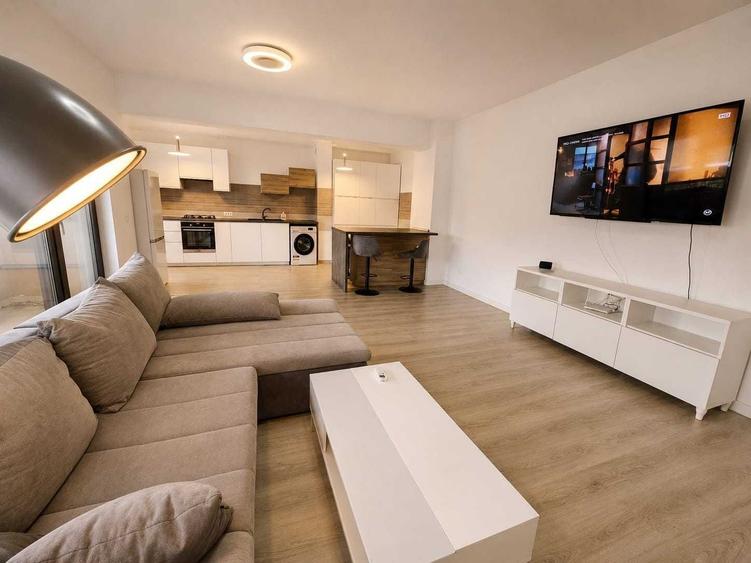 Apartament cu 2 camere decomandat în Central