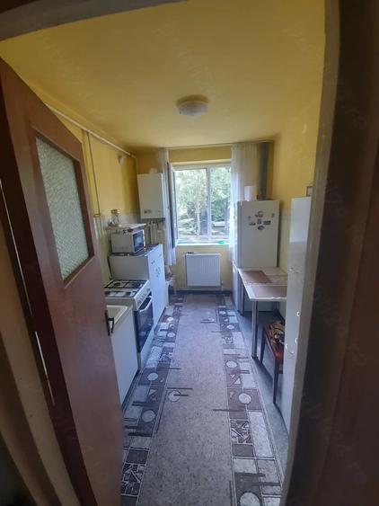 Apartament cu 3 camere semidecomandat în Tomis Nord
