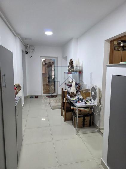Apartament cu 4 camere decomandat, mobilat în Sebastian