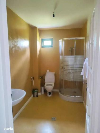 Casă cu 4 camere cu Teren 4914 Mp în Central