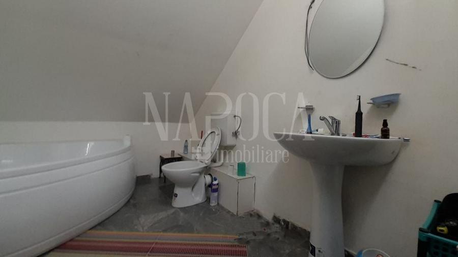 Casă individuală cu 7 camere cu Canalizare în Gilău