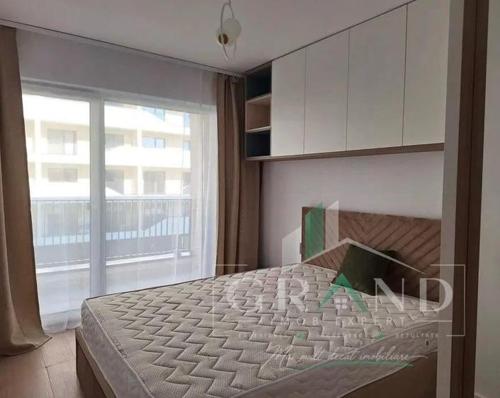 Apartament cu 2 camere semidecomandat, mobilat în Florești