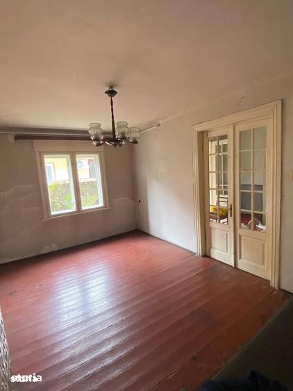 Apartament cu 3 camere în Decebal