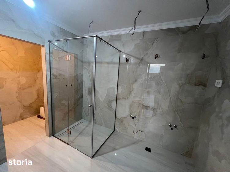 Casă cu 5 camere cu Teren 208 Mp în Central