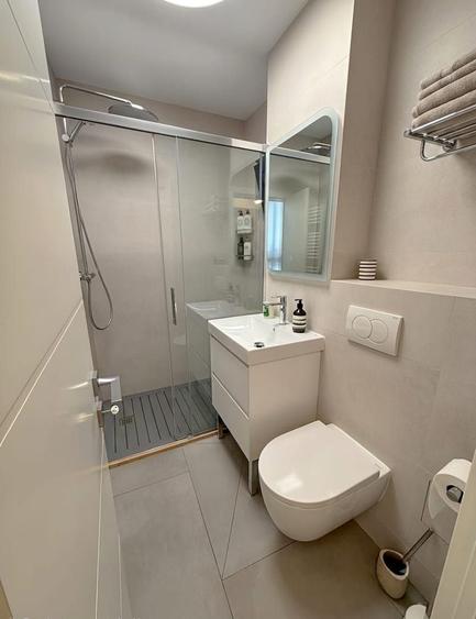 Apartament cu 3 camere decomandat, mobilat în Tomis III