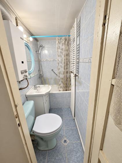 Casă individuală cu 6 camere cu Teren 265 Mp în Central