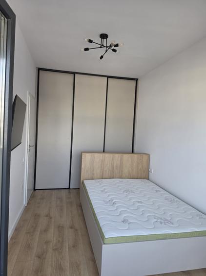 Apartament cu 2 camere semidecomandat în Florești