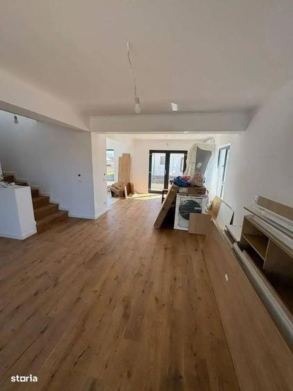 Casă cu 4 camere cu Teren 252 Mp în Afumați