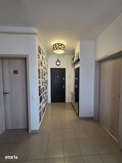 Apartament cu 3 camere semidecomandat în Dâmbul Rotund