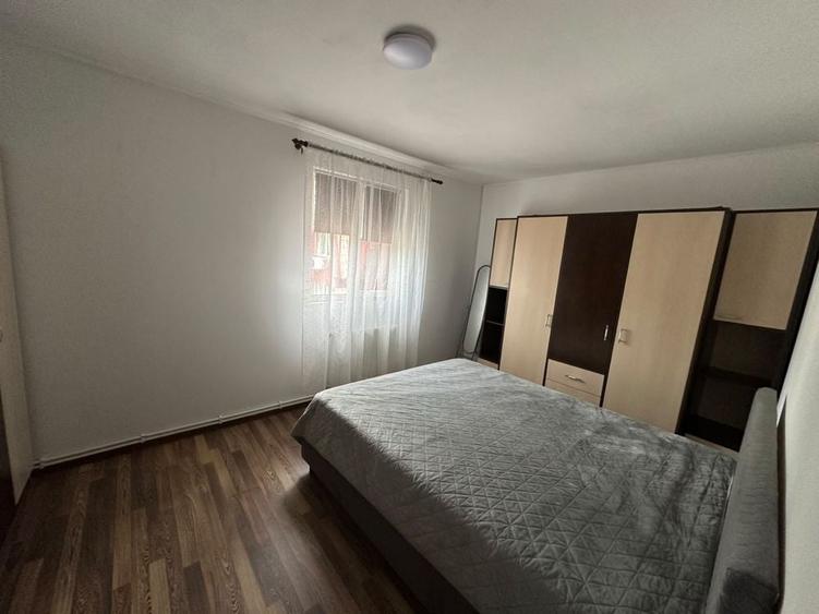 Apartament cu 2 camere semidecomandat în Universității