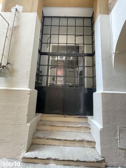 Apartament cu 5 camere în Victoriei