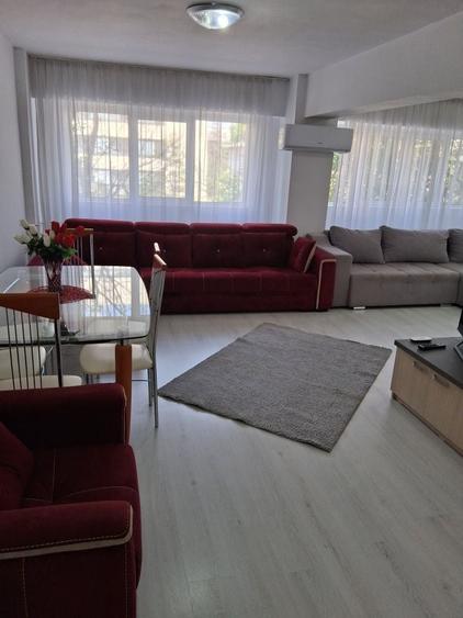 Apartament cu 3 camere decomandat, mobilat în Basarabia