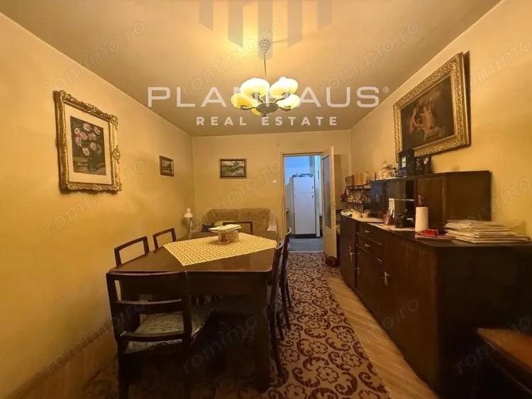 Apartament cu 4 camere decomandat în Central