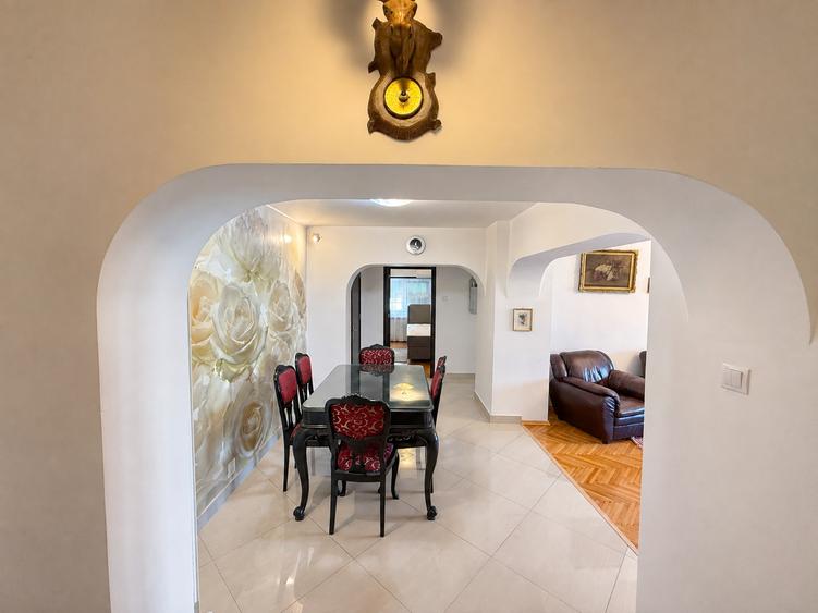 Apartament cu 4 camere decomandat în Unirii
