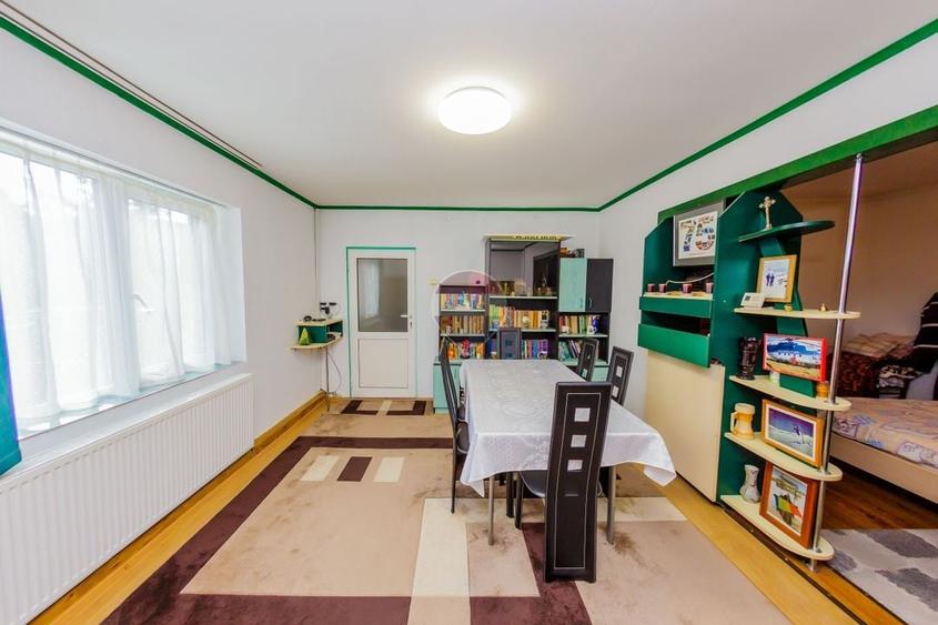 Casă individuală cu 5 camere cu Teren 1129 Mp în Ferneziu