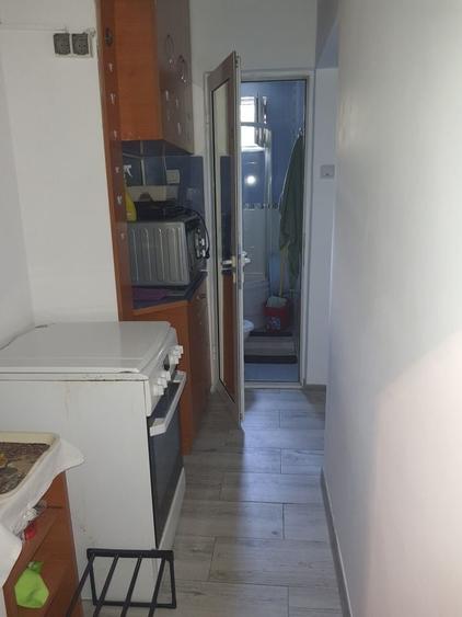 Garsonieră semidecomandată în Micro 19