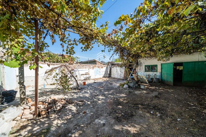 Casă individuală cu 4 camere cu Canalizare în Turnișor