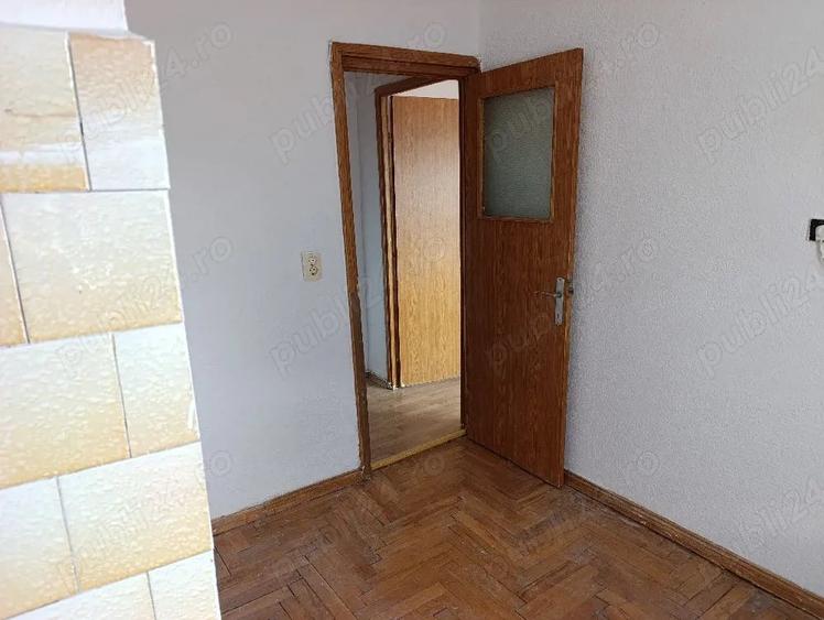 Garsonieră decomandată în Central