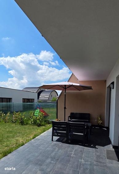 Casă cu 4 camere cu Teren 300 Mp în Central