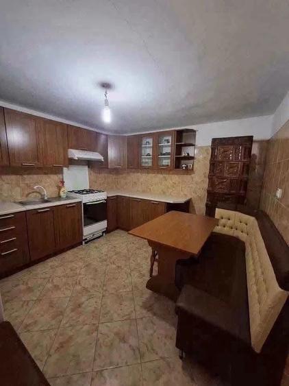 Casă cu Teren 864 Mp în Central