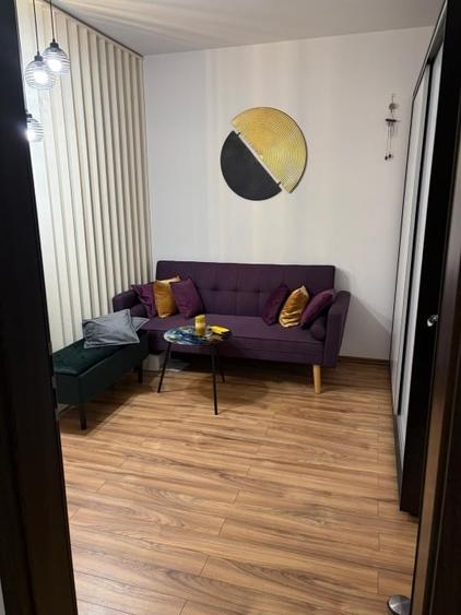 Garsonieră decomandată, mobilată în Central