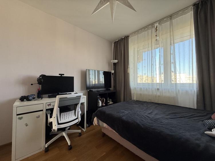 Apartament cu 3 camere semidecomandat, mobilat în Drumul Taberei