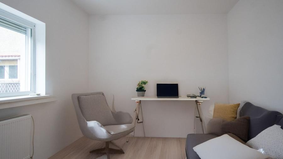 Apartament cu 3 camere circular în Victoriei