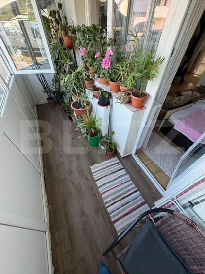 Apartament cu 2 camere semidecomandat, mobilat în Florești
