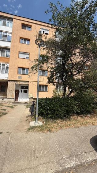 Apartament cu 2 camere decomandat în 9 Mai