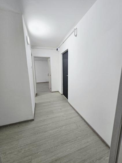 Apartament cu 2 camere decomandat în Nicolina