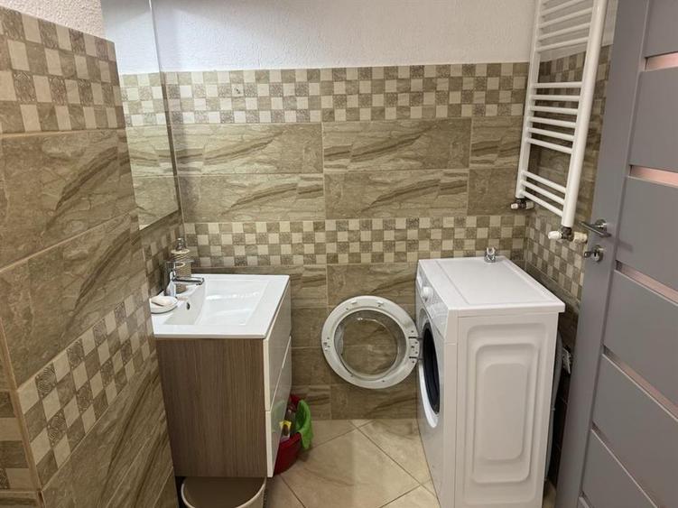 Apartament cu 2 camere semidecomandat, mobilat în Exterior Sud