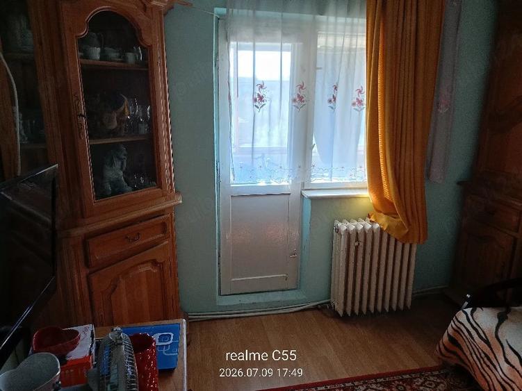 Apartament cu 3 camere decomandat în Careiului