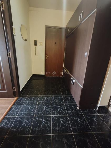 Apartament cu 3 camere decomandat în Sebastian
