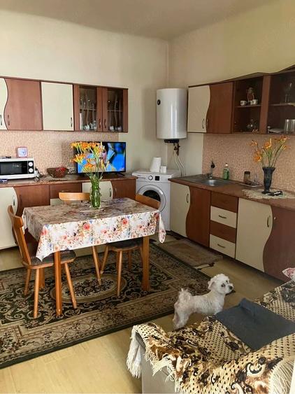 Casă cu 3 camere cu Teren 700 Mp în Central