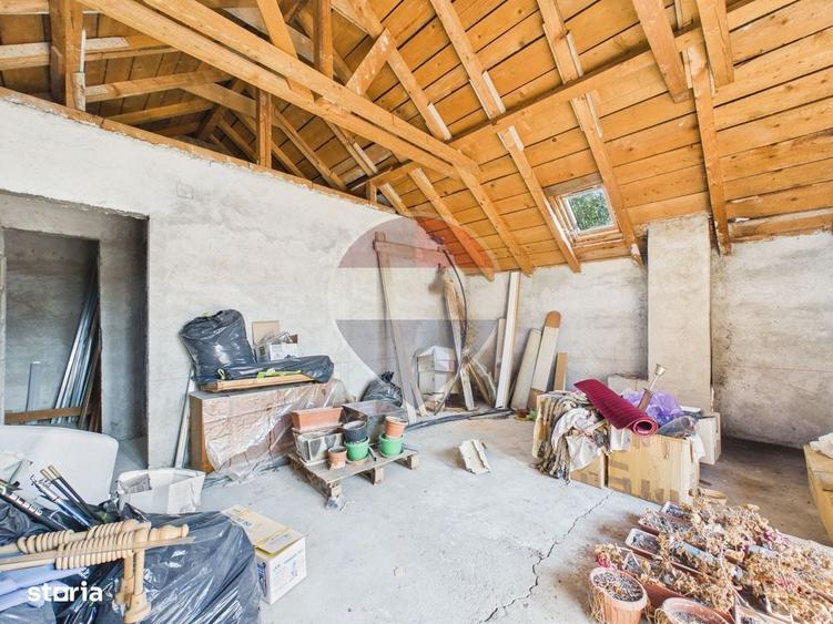 Casă cu 4 camere în Butimanu