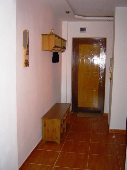 Apartament cu 2 camere decomandat, mobilat în Orizont