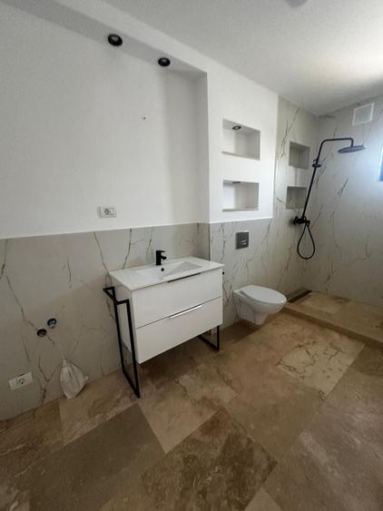 Duplex cu 5 camere cu Canalizare în Clinceni