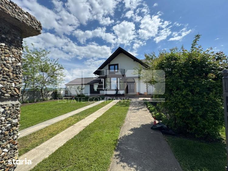 Casă cu 4 camere cu Teren 930 Mp în Udești