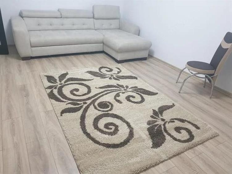 Apartament cu 3 camere decomandat în Frații Golești