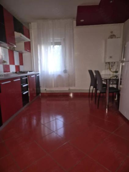 Apartament cu 2 camere semidecomandat în Broșteni