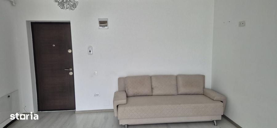 Apartament cu 3 camere semidecomandat în Florești