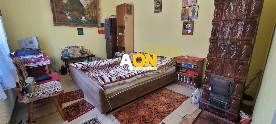 Casă individuală cu 2 camere cu Canalizare în Central